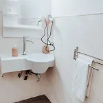 לינה וארוחת בוקר Giosue 4*