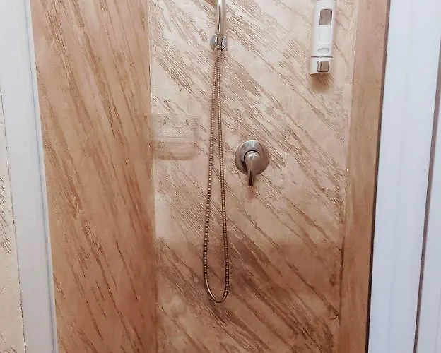 Alojamento de Acomodação e Pequeno-almoço Giosue