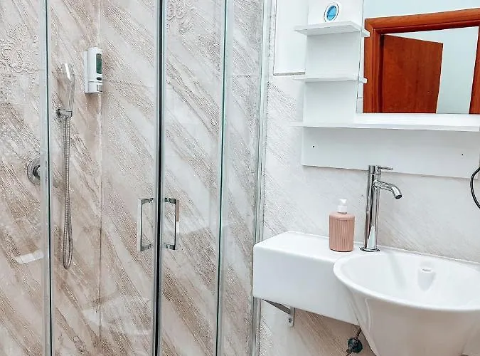 Alojamento de Acomodação e Pequeno-almoço Giosue